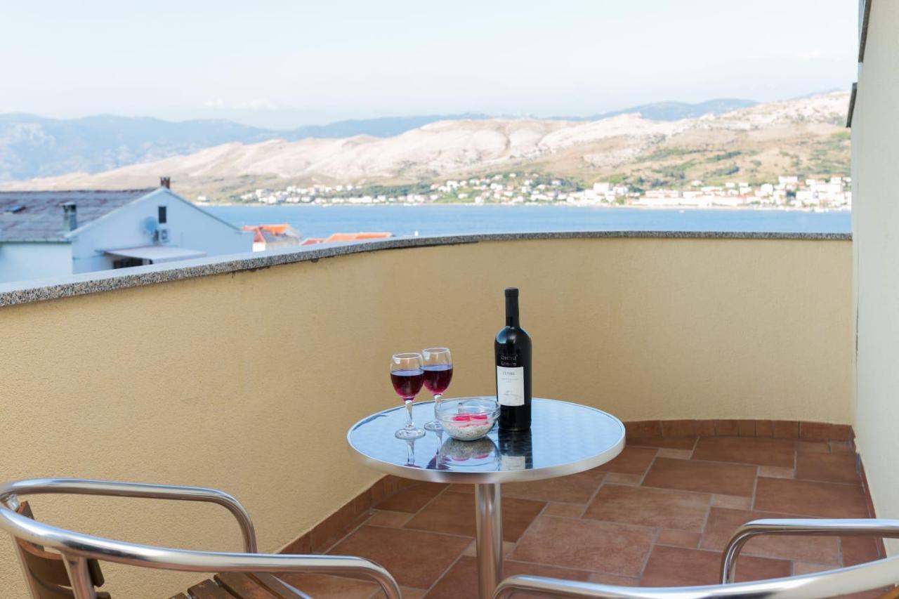 Mb Pag Bed&Breakfast Pag Town Buitenkant foto